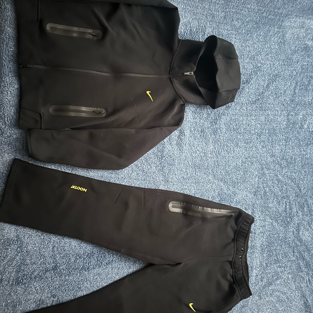 Nike Men's Black and Yellow Performance Jacket and Pants